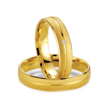 Wedding rings in 8ct Gold