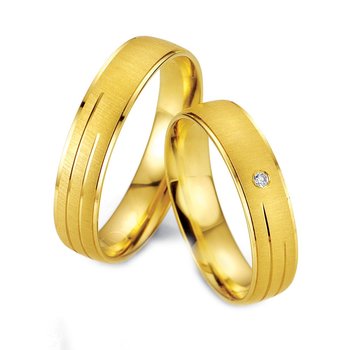 Wedding rings in 8ct Gold