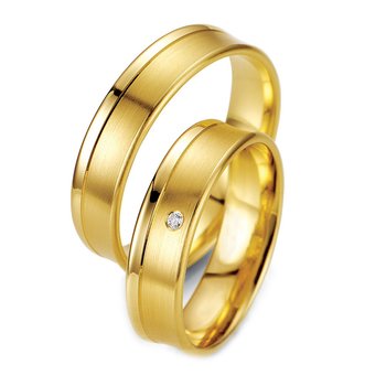 Wedding rings in 8ct Gold