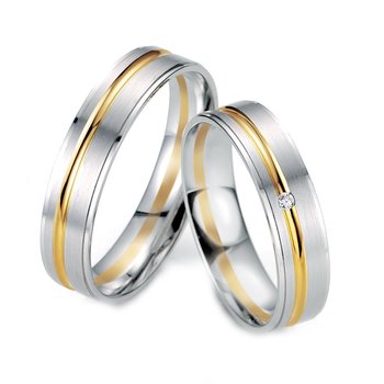 Wedding rings in 8ct Gold and