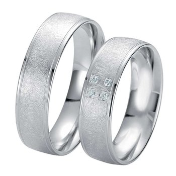 Wedding rings in 8ct