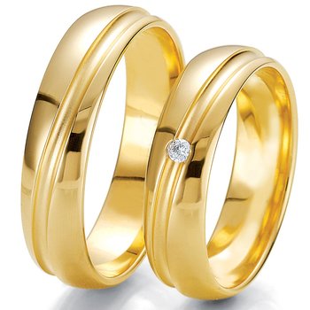 Wedding rings in 8ct Gold