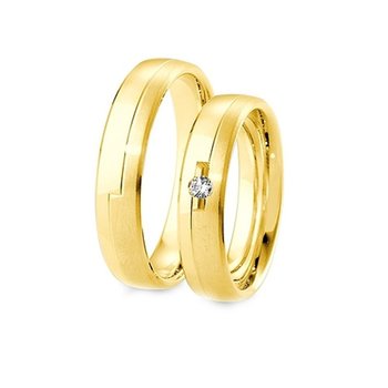 Wedding rings in 8ct Gold