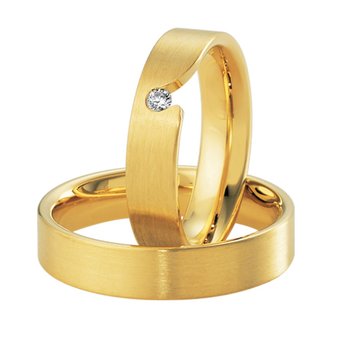 Wedding rings in 8ct Gold