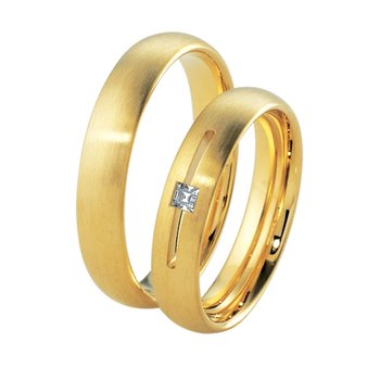 Wedding rings in 8ct Gold