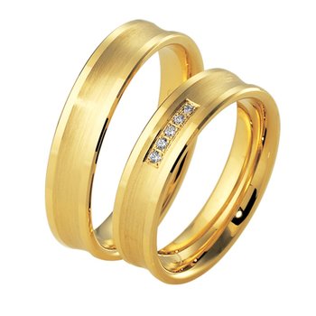 Wedding rings in 8ct Gold