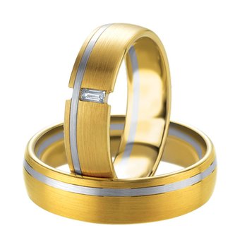 Wedding rings in 8ct Gold and