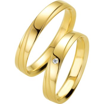 Wedding rings in 8ct Gold