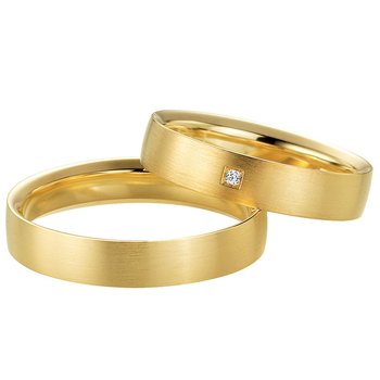 Wedding rings in 8ct Gold