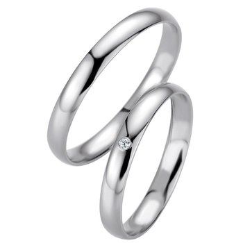 Wedding rings in 8ct