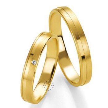 Wedding rings in 8ct Gold