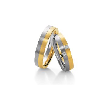 Wedding rings in 8ct Gold and