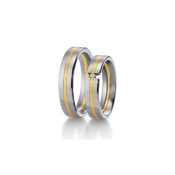 Wedding rings in 8ct Gold and