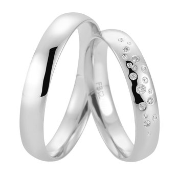 Wedding Rings in 8ct White