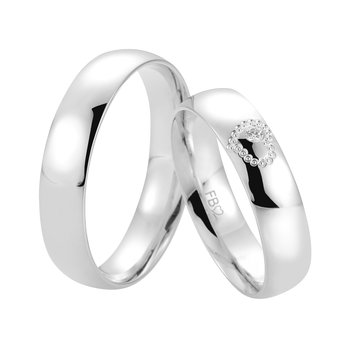 Wedding Rings in 8ct White