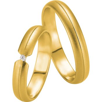 Wedding rings in 8ct Gold