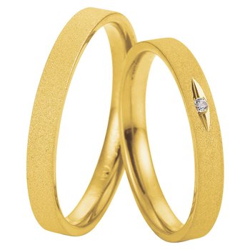 Wedding rings in 8ct Gold