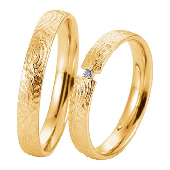 Wedding rings in 8ct Gold