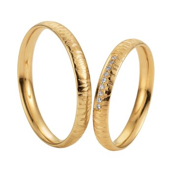 Wedding rings in 8ct Gold