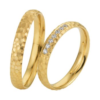 Wedding rings in 8ct Gold