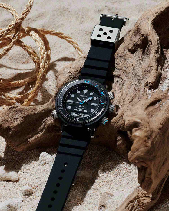 SEIKO Prospex Arnie Divers Solar PADI Black Rubber Strap