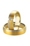 Wedding rings in 8ct Gold and Whitegold with Diamond Breuning